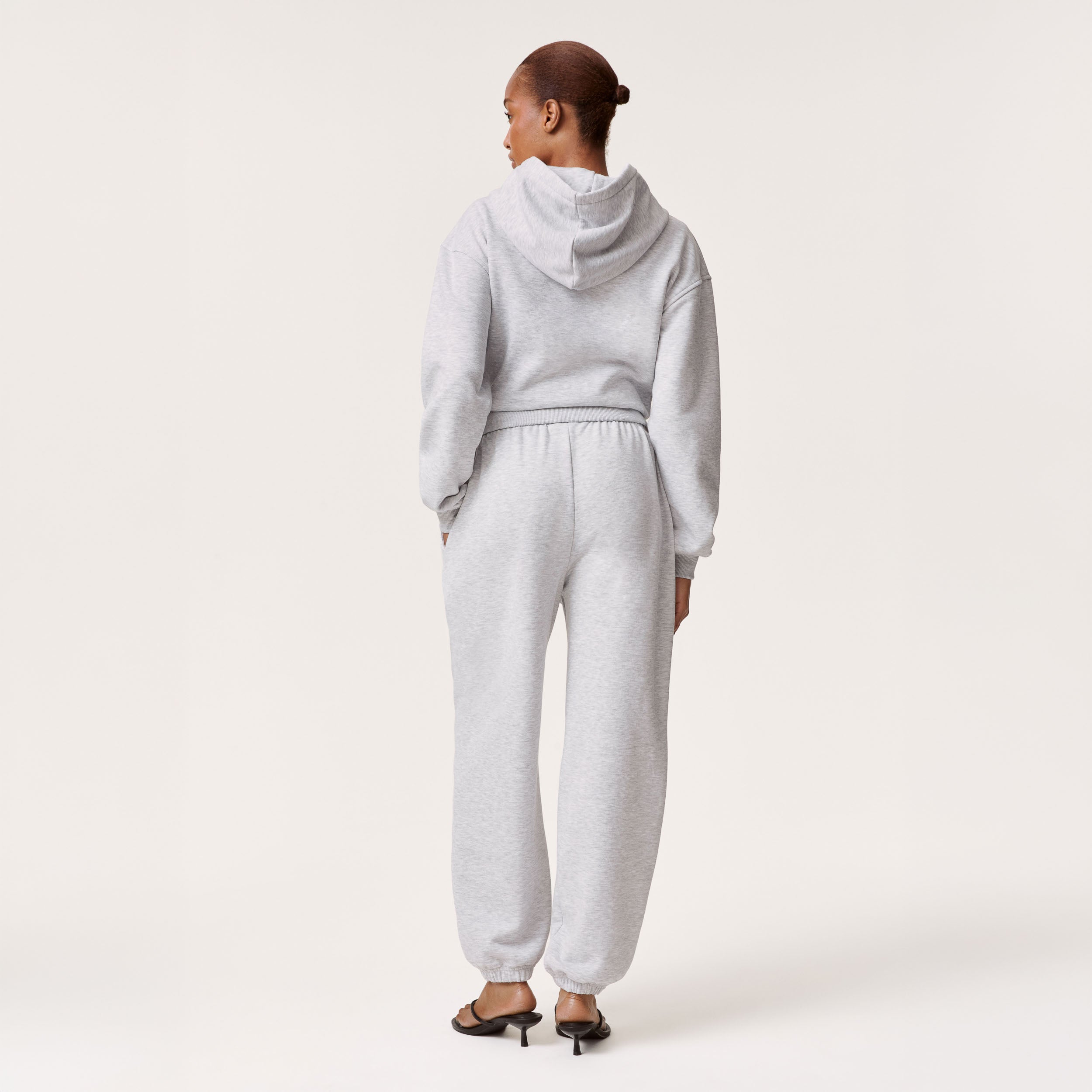 Sudadera con capucha y cremallera
